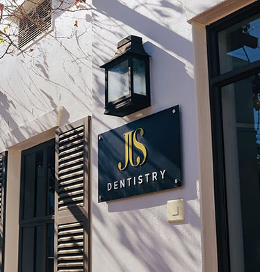 Dr JJ Serfontein | Dentist Durbanville