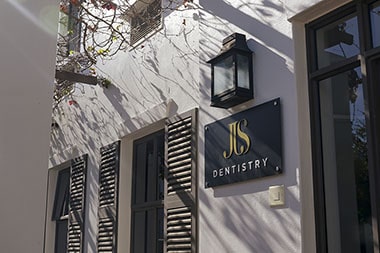 Contact Dr JJ Serfontein | Durbanville